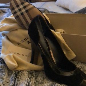 BURBERRY HEELS!!
